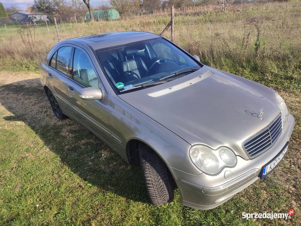 Mercedes Benz W203 C320 V6 218 4MATIC LPG 210750km Dąbrowa Górnicza