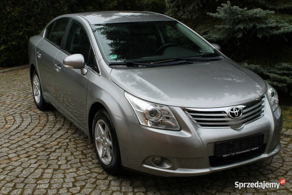 Toyota Avensis 147 Benzyna Przebieg 96 Sedan III manualna Lubań