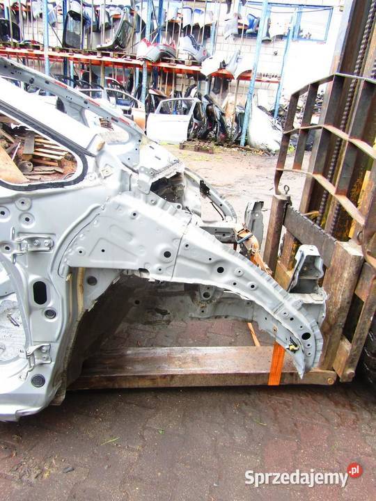 ĆWIARTKA PODŁUŻNICA PRAWY PRZÓD PRZEDNIA HONDA sprzedam