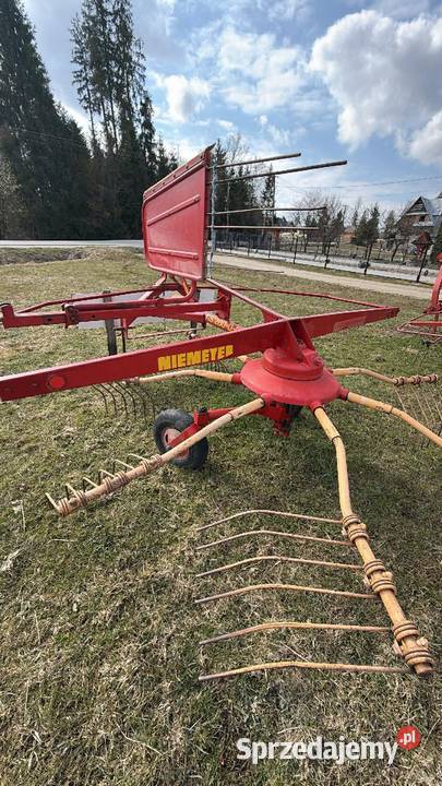 Zgrabiarka do siana Karuzela Niemeyer Maruszyna