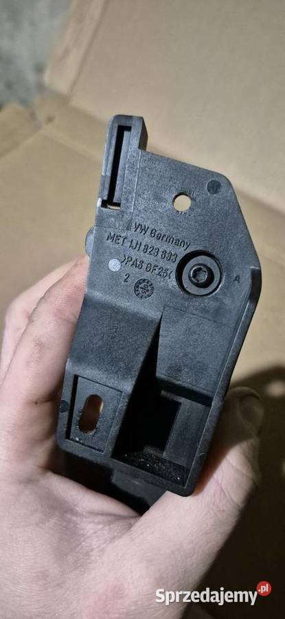 Dźwignia otwarcia maski Vw Golf 4 Bora Polo 9N Rok produkcji 2005 pomorskie Słupsk