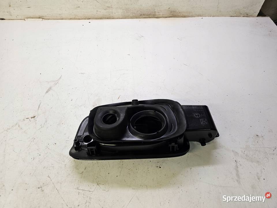KLAPKA WLEWU PALIWA AUDI A6 C8 LY9T 4K0809906 osobowe Przystajń