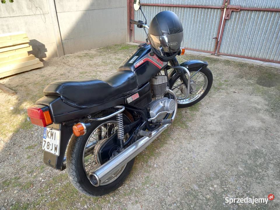 Motocykl ubezpieczony z wykonanym parę dni temu turystyczny Charsznica