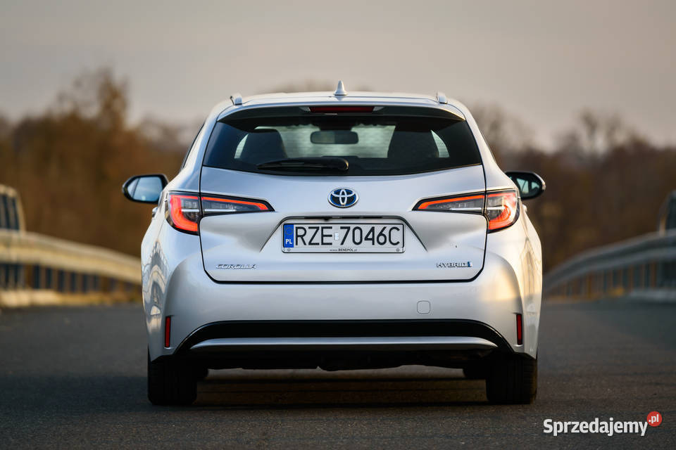Toyota Corolla 18 TS 18 Hybrid z 2019r Stargard