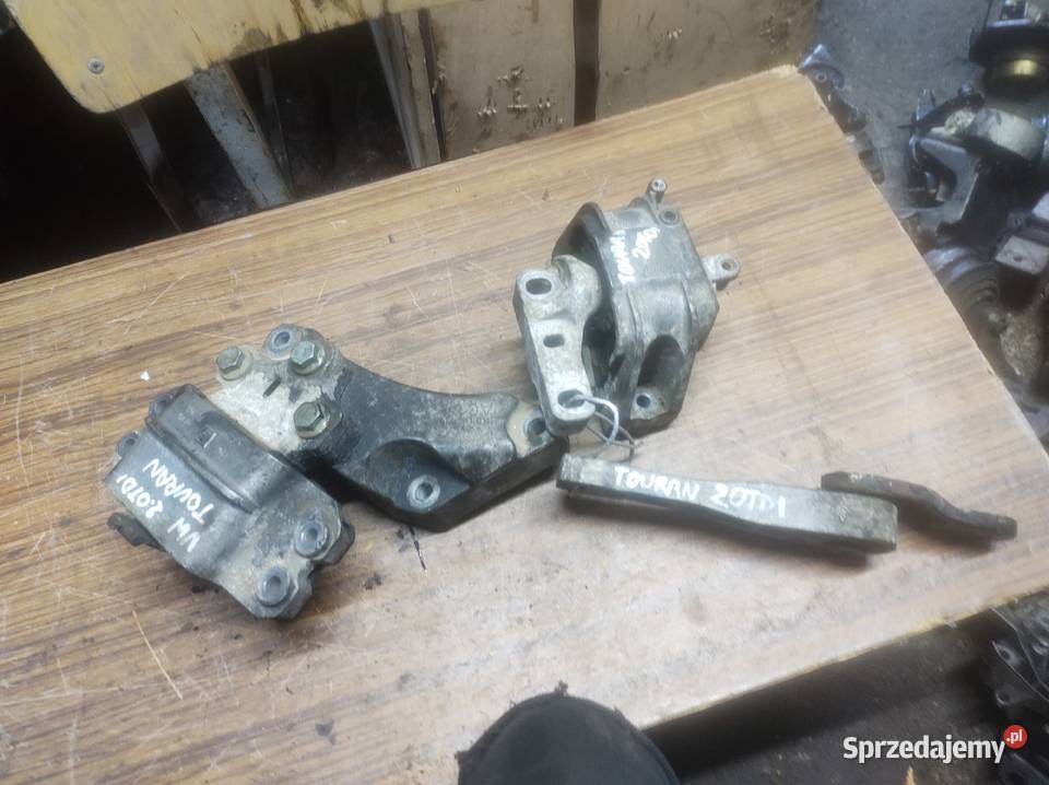 VW TOURAN I 20TDI lapa poduszka silnika skrzyni