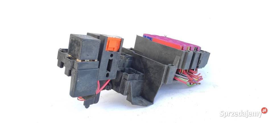20072015 Audi A4 B8 BSI skrzynka bezpieczników
