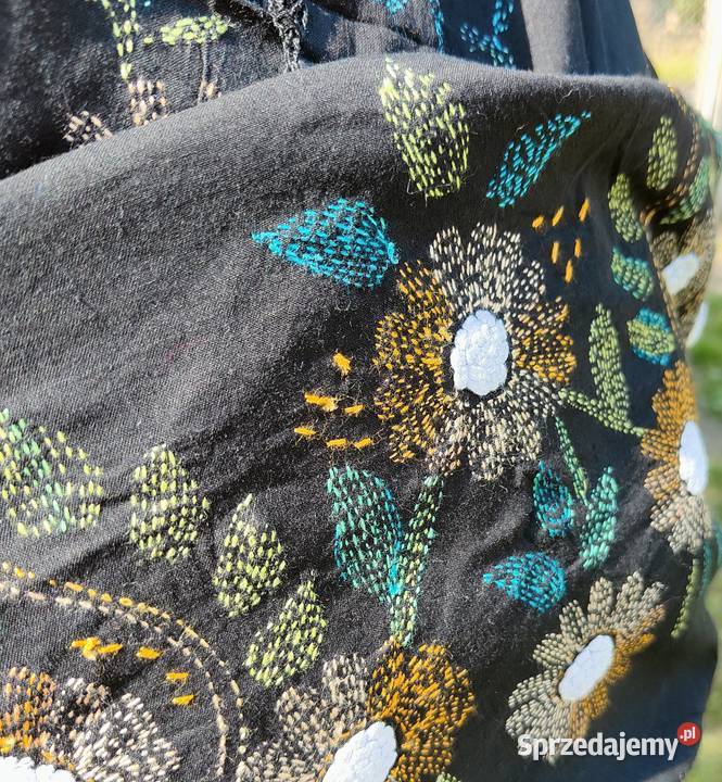 Duża chusta szal dupatta haftowana czarna Dla kobiet Pozostałe Szczecin