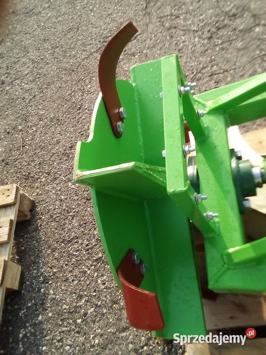 OBSYPNIK do okrywania kopcówpryzm firmy FRISMA nieuszkodzony Miechów