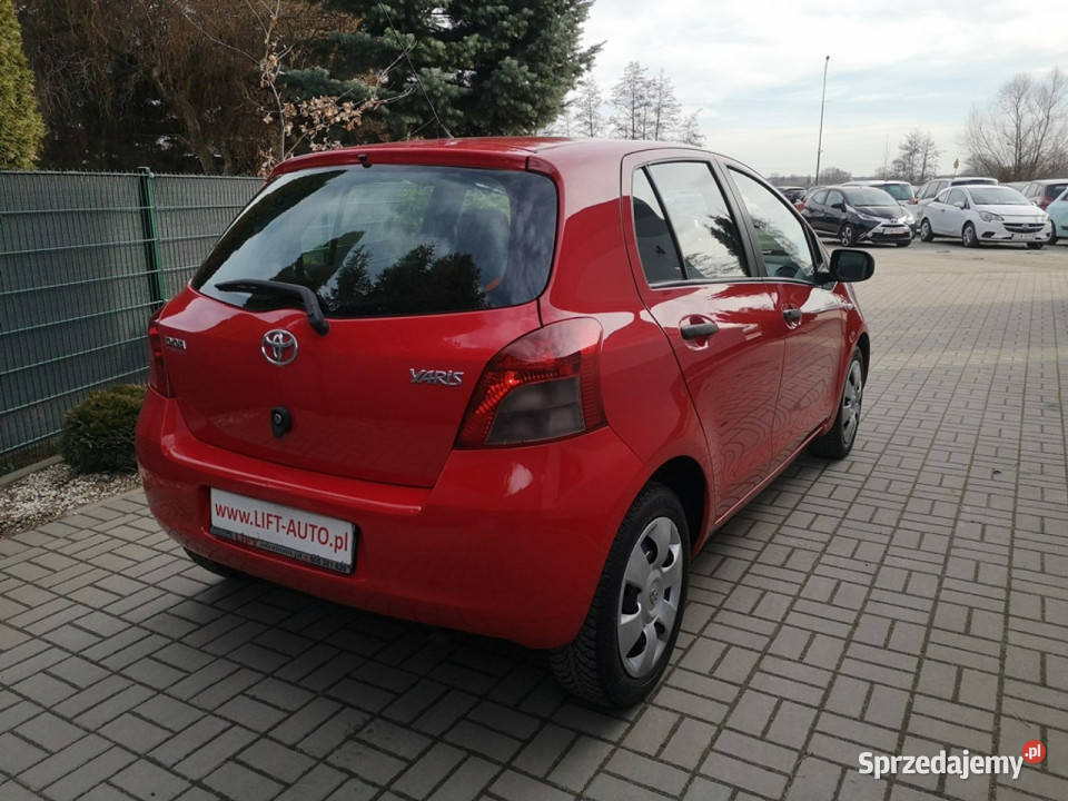 Toyota Yaris 13 Benzyna 88 Klimatyzacja garażowany Strzegom