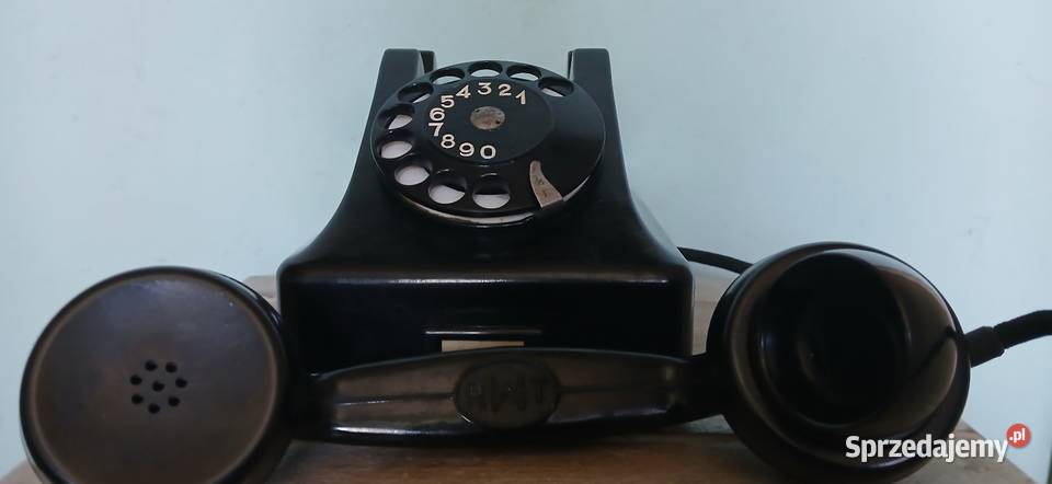 Stary telefon firmy RWT Kraków