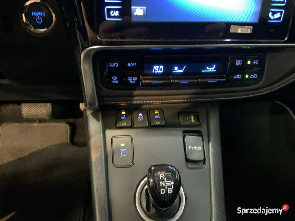 Toyota Auris II 2012 nieuszkodzony Sadlno