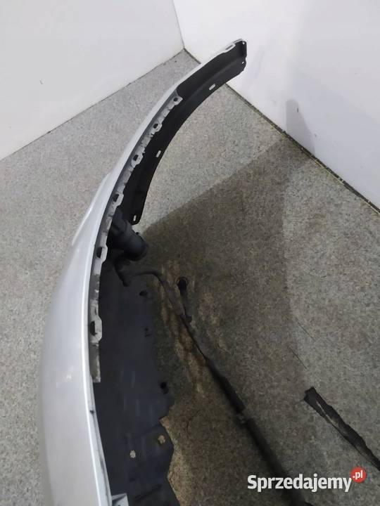 ZDERZAK PRZÓD SREBRNY SPRYSKIWACZE LEKKO