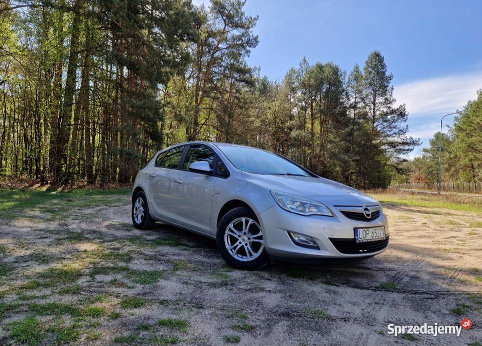 Opel Astra 2010 r Sprowadzony zarejestrowany 1956cm3 Poniatowa
