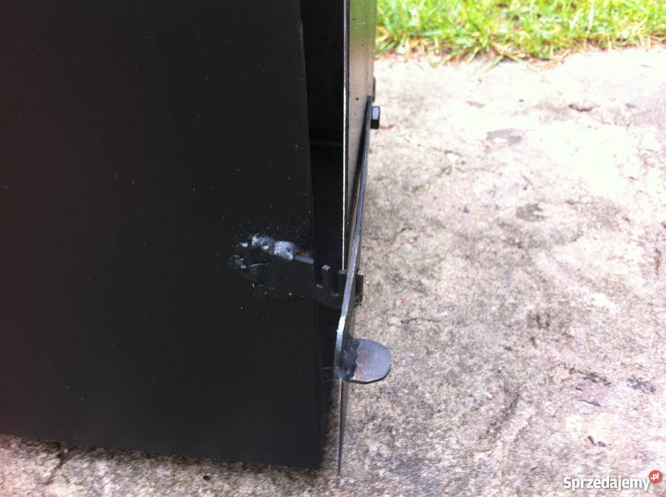 DUŻE palenisko do wędzarni 30x30x35 fi 100 do Łochów