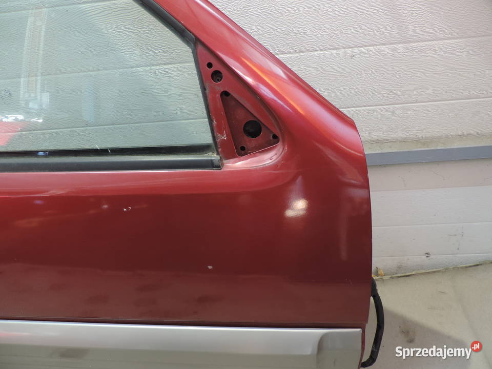 DRZWI PRAWY PRZÓD NISSAN TERRANO II 2 5D R20 osobowe
