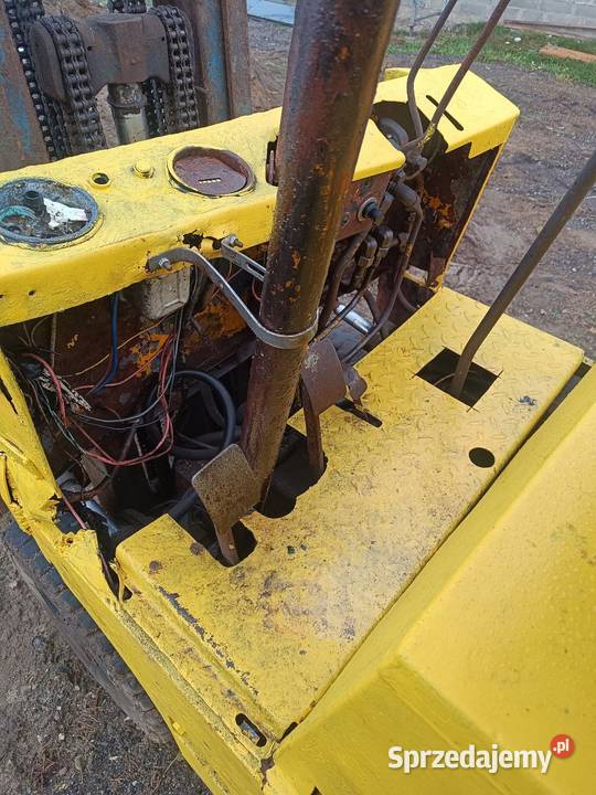 Wózek widłowy rak suchedniów silnik ursus C 330 Pajęczno sprzedam