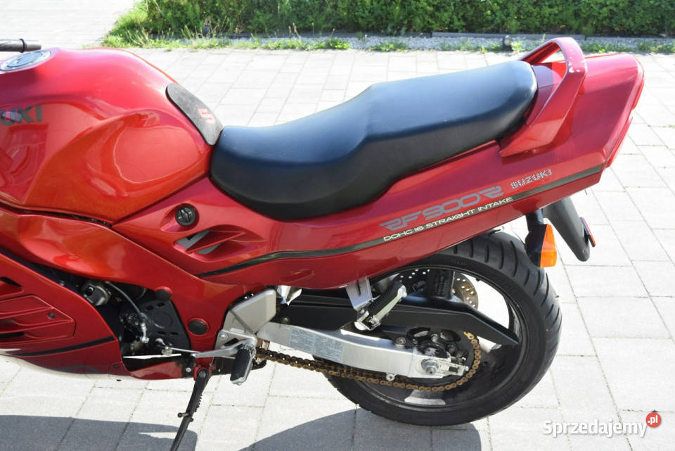 Suzuki RF ładny stan dok na książka z DE Śrem
