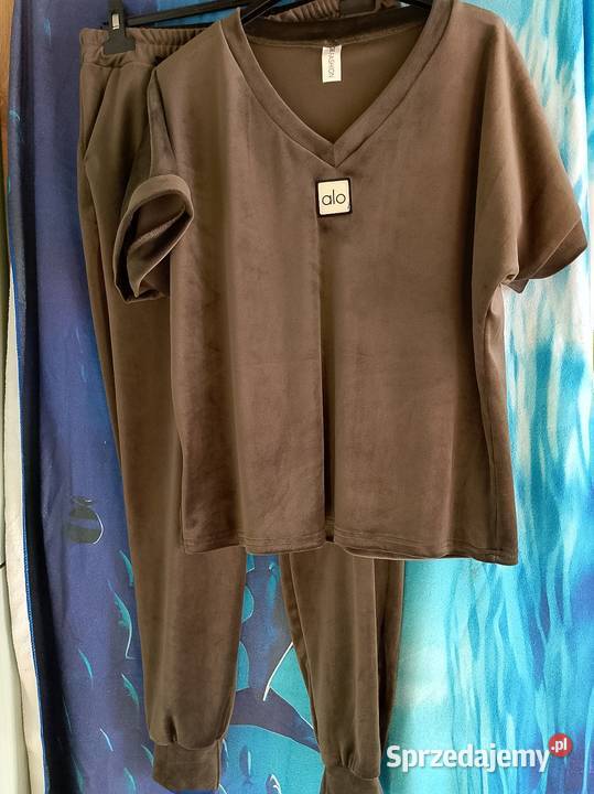 Dres welurowy brązowy/beżowy Odzież sportowa małopolskie Kęty