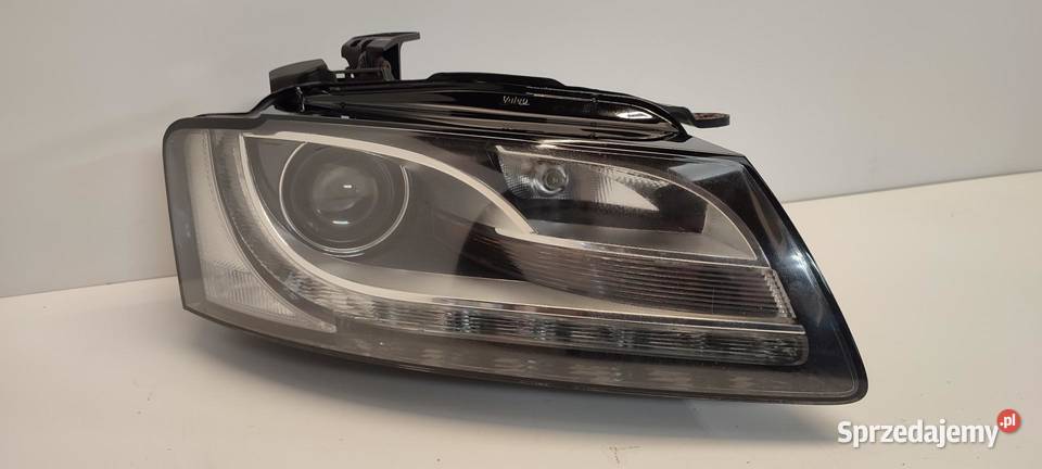 AUDI A5 8T LAMPA PRAWY PRZÓD ANGLIK RHD