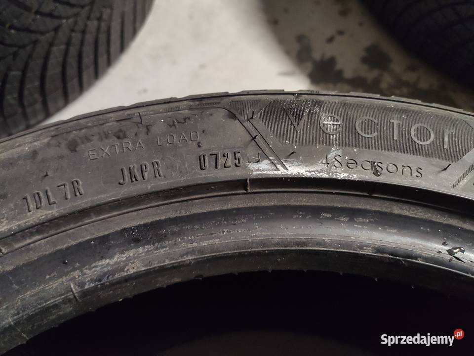 Goodyear Vector 4Seasons XL gen3 22545 R17 Lublin