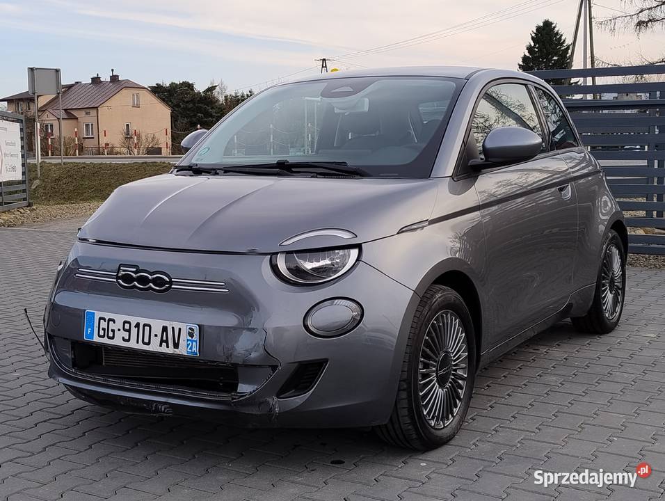 Fiat 500e 2022r Lekko uszkodzony Pali i jeździ 15000km Zarszyn sprzedam