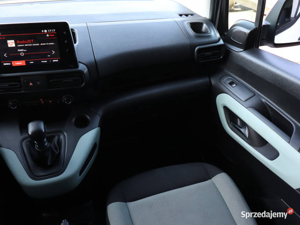 Citroen Berlingo 12 PureTech światła do jazdy dziennej Bielany Wrocławskie