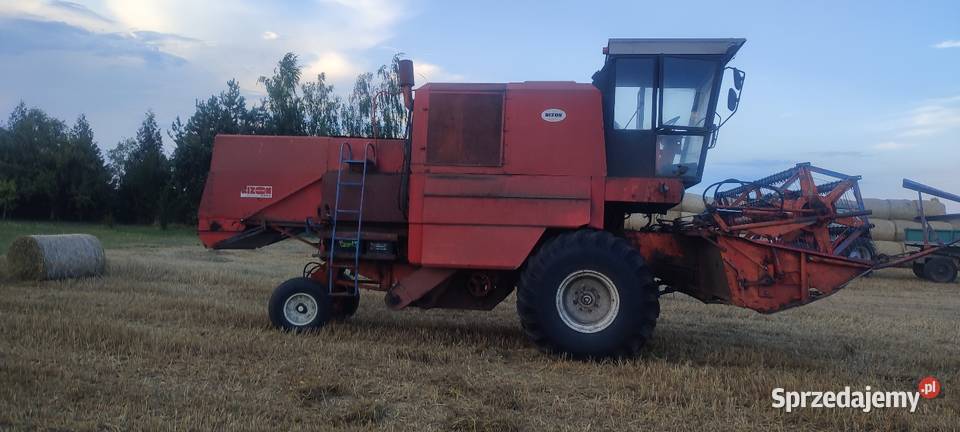 Kombajn zbożowy bizon nieuszkodzony Rolnictwo Zbuczyn