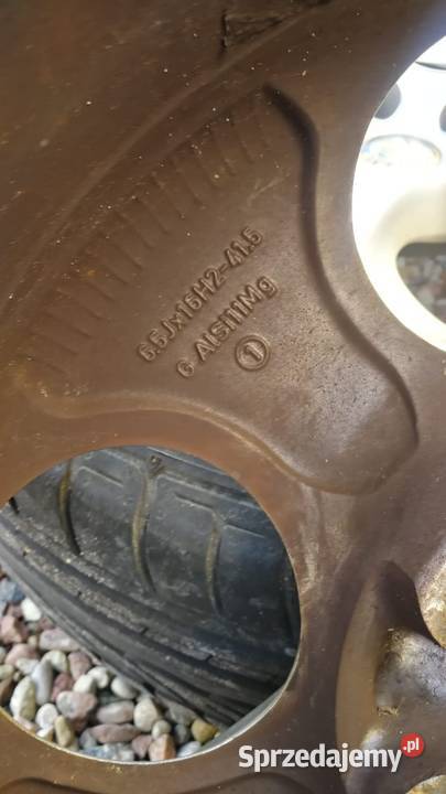 Felgi aluminiowe Alfa Romeo 16 z oponami letnimi pomorskie Chojnice sprzedam