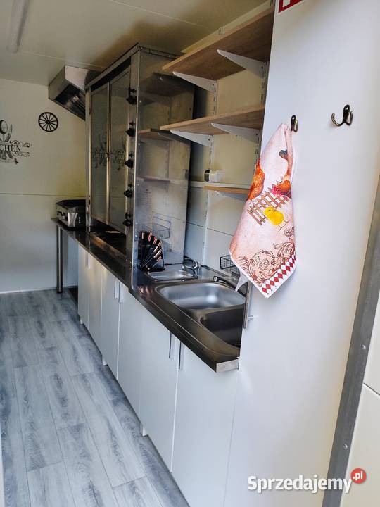 Przyczepa gastronomiczna 4x2mkurczak z rożnafood dolnośląskie Wrocław sprzedam