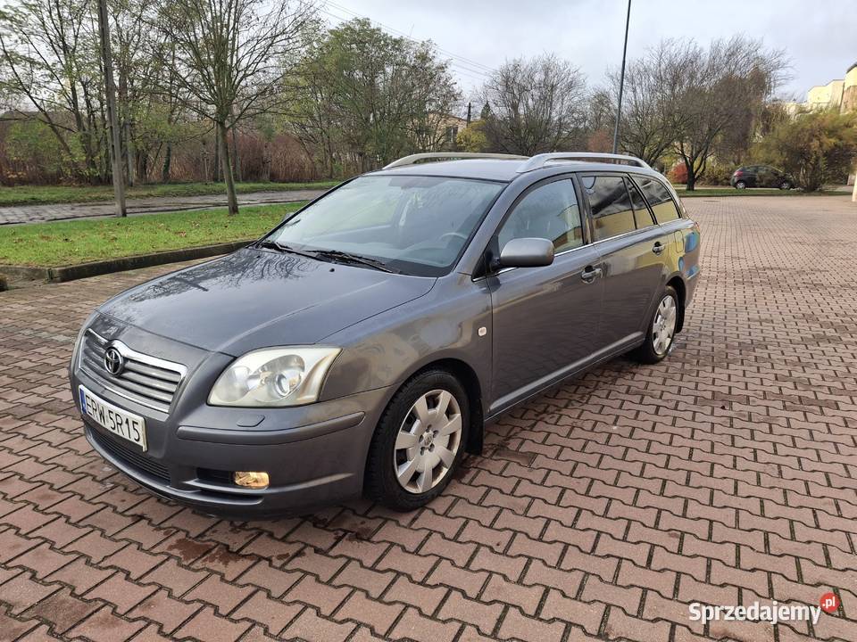 Toyota avensis 18 benzyna z gazem 2003 Samochody osobowe Łódź