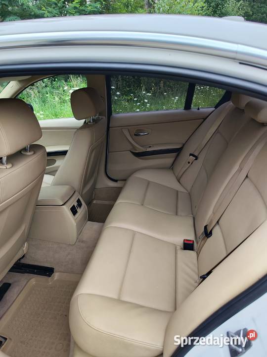 BMW Seria 3 BMW E90 LCI 2011 20d Rok produkcji 2011 mazowieckie Radom