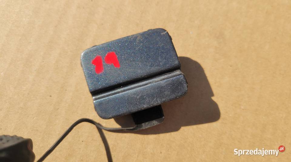 BMW E90 ZAŚLEPKA HAKA HAK ZDERZAK TYŁ 7116690 89 Pozostałe Ruda Śląska