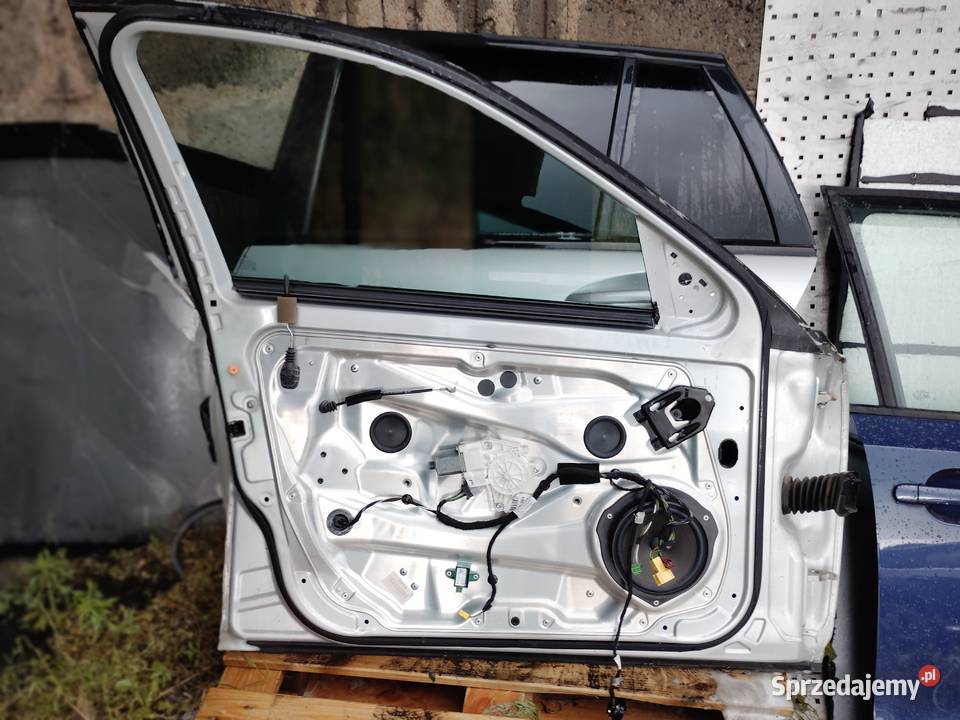 DRZWI LEWY PRZÓD MERCEDES W204 KOMBI LAKIER 775 Międzychód