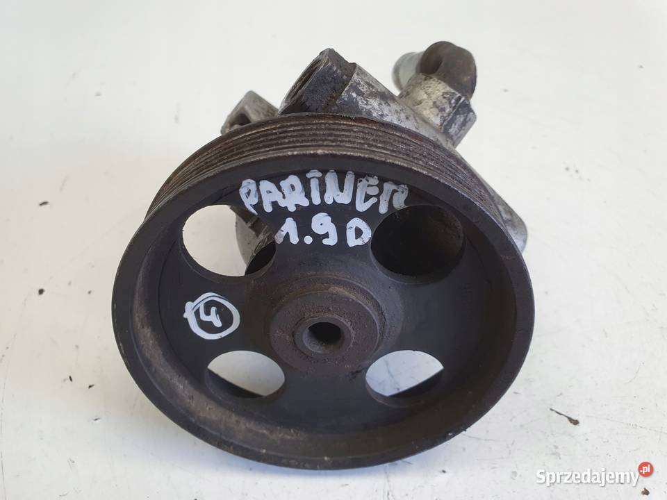 Citroen Xsara 14 8V POMPA WSPOMAGANIA 26068593 osobowe Rudka