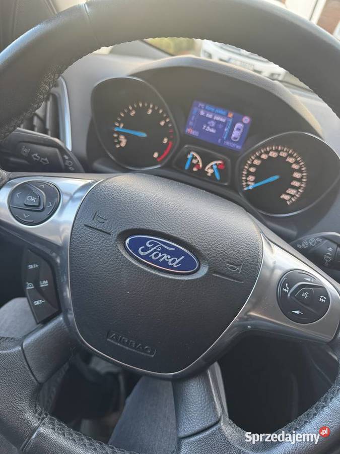 Ford Kuga nieuszkodzony