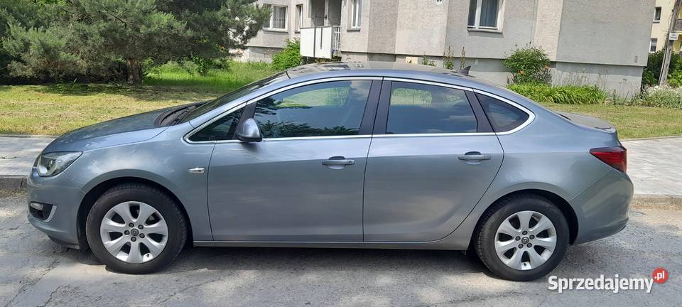 Opel Astra 14T BiXeny 2015r Kraków sprzedam