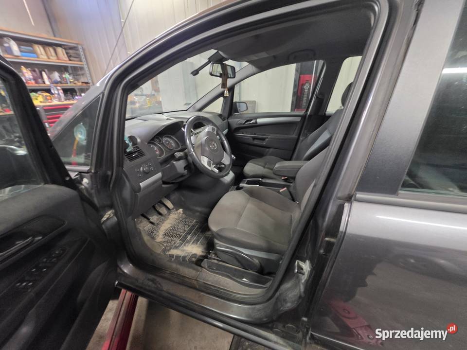 Opel zafira na części Samochody na części wielkopolskie Poznań