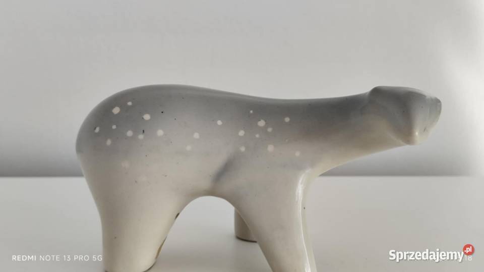 Figurka Porcelanowa Niedźwiedź Chodzież dolnośląskie Wiązów