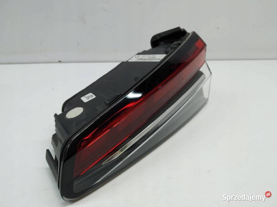 LAMPA TYŁ W KLAPĘ PRAWA HB SEDAN 3P3945308 Skoda