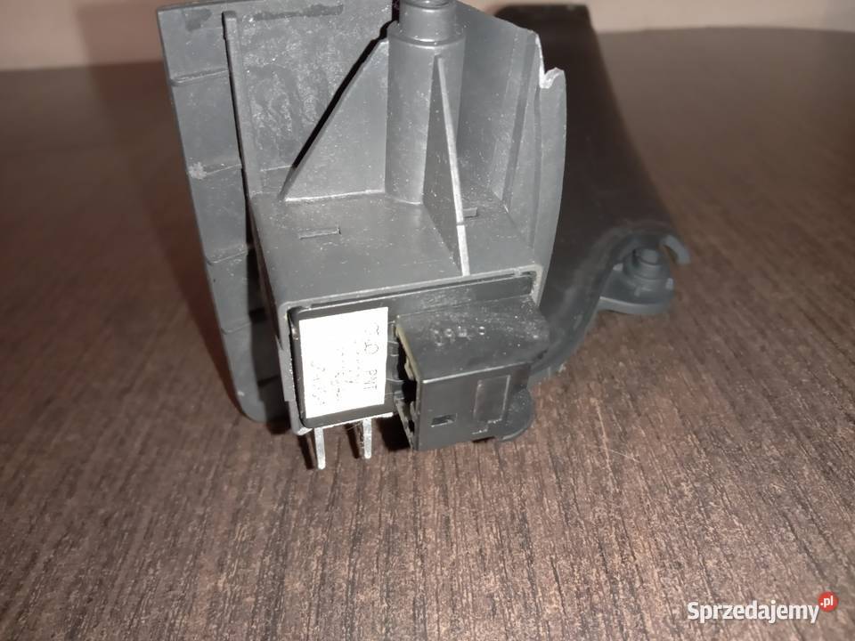 Audi A3 8P panel z przyciskiem do podnoszenia Biała Podlaska sprzedam