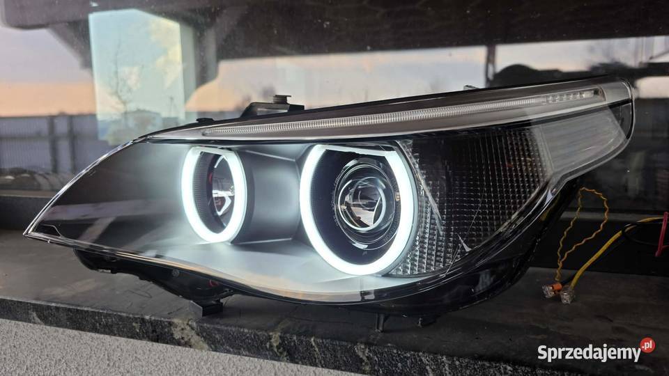 Reflektory BMW E60 E61 pre Lci biLed skrętny Kielcza