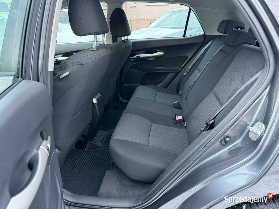 Toyota Auris 16 benzyna 90 klimatronic I czujnik zmierzchu Łodygowice