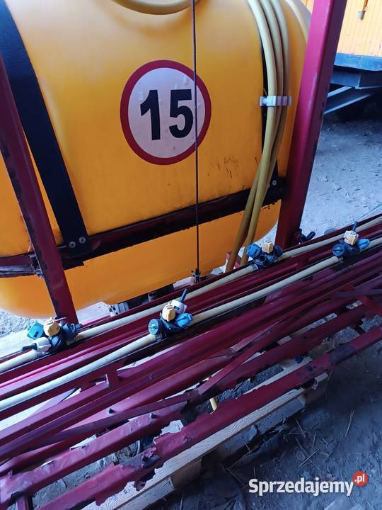 Opryskiwacz zawieszany Wielmoża