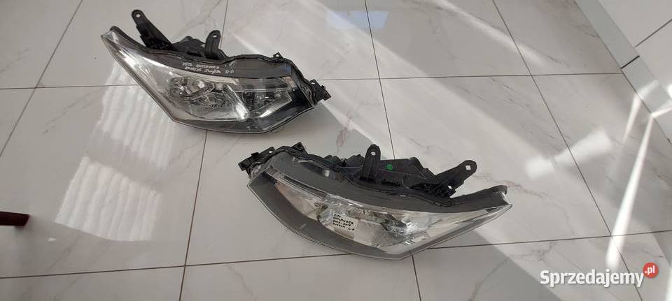 Mitsubishi Outlander 20122013 2015 lampa prawa Byków