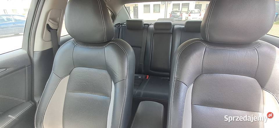 Toyota Avensis 20 diesel 2016 Lubin sprzedam