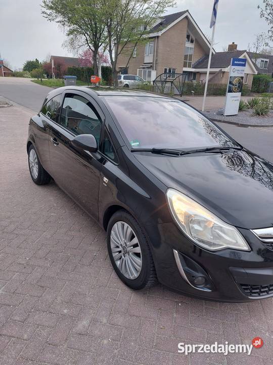 Opel Corsa 2011 Benzyna Bogate wyposażenie Zamość