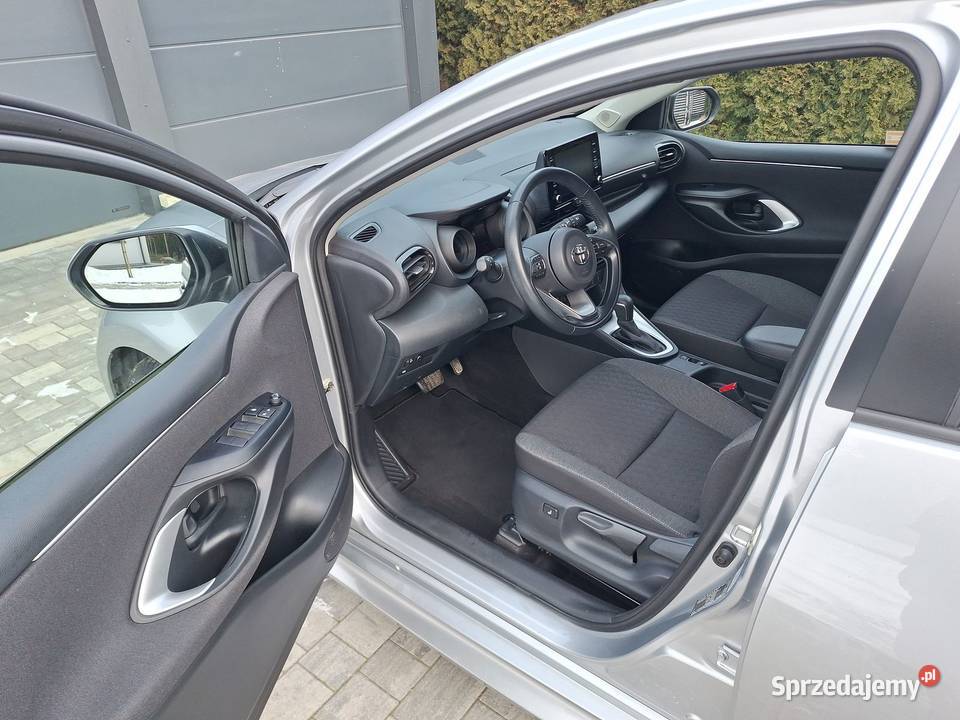 Toyota Yaris Hybrid 15 Comfort centralny zamek małopolskie Kraków
