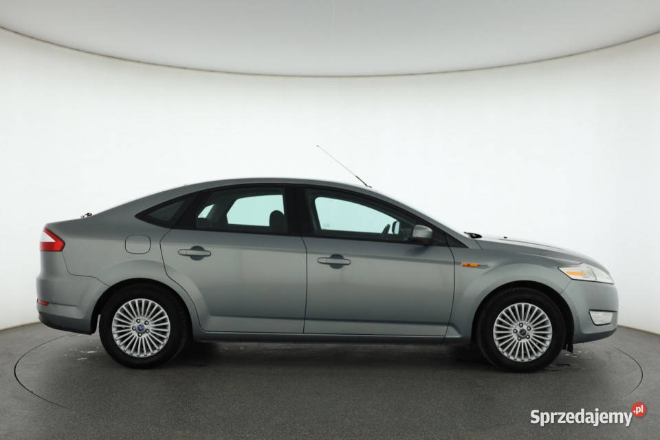 Ford Mondeo 16i 16V 1596cm3 mazowieckie Piaseczno