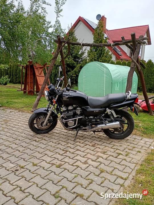 Honda cb750 i Kawasaki Vulcan podlega sporej chopper