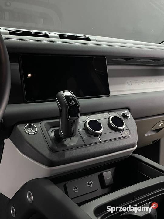 Land Rover Defender 110 P400e 404 XDynamic SE Rok produkcji 2023 Samochody osobowe Toruń